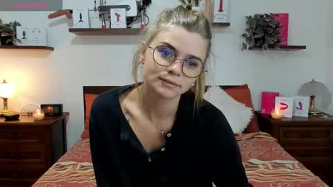 Snapshot of haleyreedme chatting on 10-06-25, 07:17 Haley online show from 10-06-25, 07:17