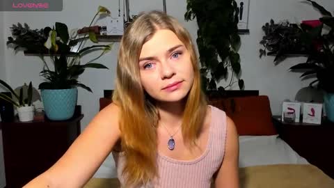 Snapshot of haleyreedme chatting on 11-27-25, 08:27 Haley online show from 11-27-25, 08:27