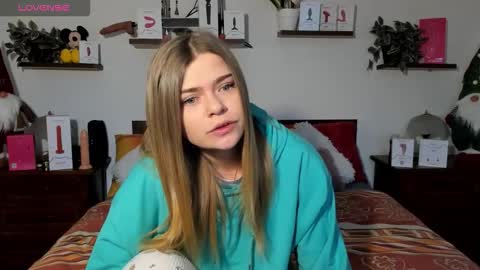 Snapshot of haleyreedme chatting on 01-08-26, 07:54 Haley online show from 01-08-26, 07:54