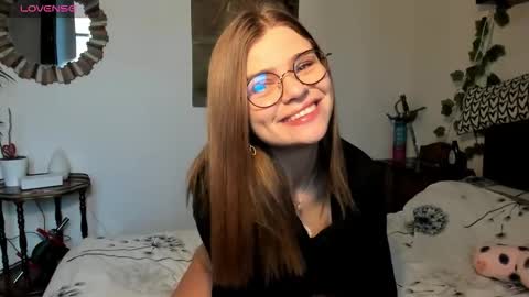 Snapshot of haleyreedme chatting on 02-03-26, 08:19 Haley online show from 02-03-26, 08:19