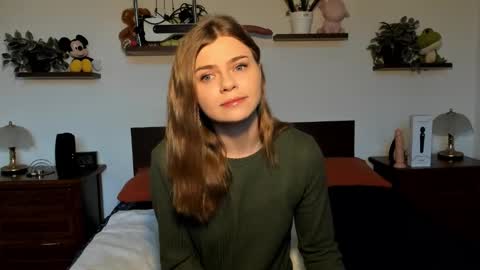 Snapshot of haleyreedme chatting on 02-11-26, 07:57 Haley online show from 02-11-26, 07:57