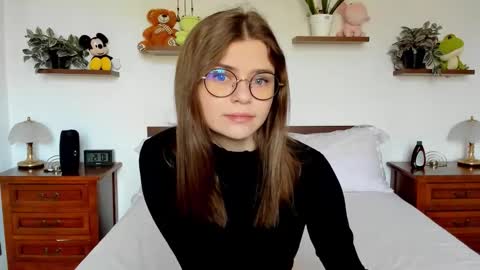 Snapshot of haleyreedme chatting on 02-18-26, 08:21 Haley online show from 02-18-26, 08:21