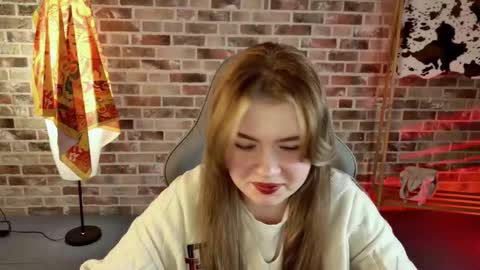 Snapshot of haleysun chatting on 10-14-25, 01:45 HaleySun online show from 10-14-25, 01:45