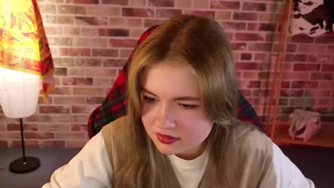 Snapshot of haleysun chatting on 10-15-25, 01:22 HaleySun online show from 10-15-25, 01:22