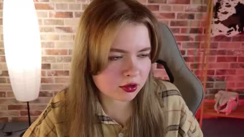 Snapshot of haleysun chatting on 10-16-25, 01:23 HaleySun online show from 10-16-25, 01:23