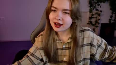 Snapshot of haleysun chatting on 10-20-25, 09:10 HaleySun online show from 10-20-25, 09:10