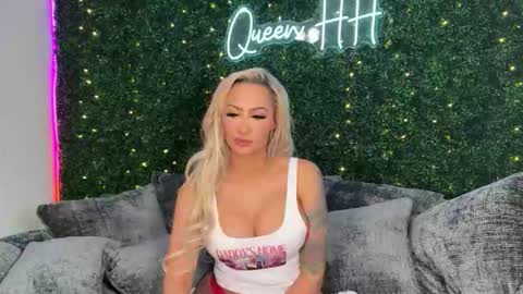 Snapshot of haliaxhill chatting on 01-06-26, 09:29 Halia Hill online show from 01-06-26, 09:29
