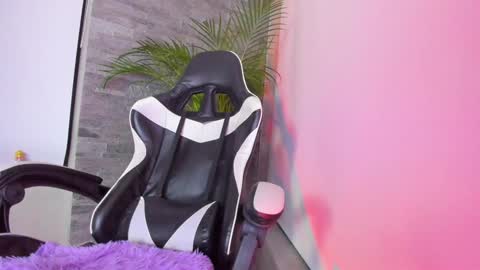 Anahis online show from 12-14-24, 04:12