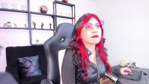 Snapshot of halley_ravenn chatting on 06-19-26, 08:45 halley_ravenn online show from 06-19-26, 08:45
