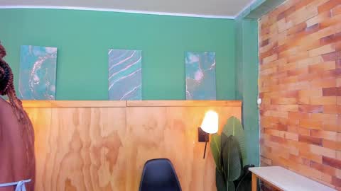 Halley Lorens online show from 04-02-26, 12:03