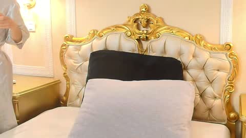 Hallie Stone online show from 03-21-26, 12:10