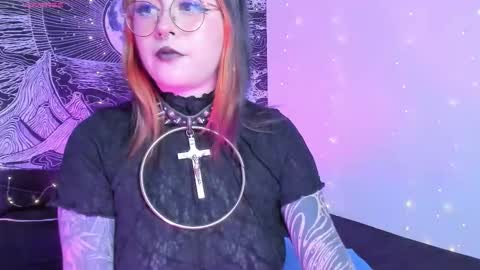 Snapshot of hallucigenia_sparza chatting on 09-26-25, 02:10 Hallu online show from 09-26-25, 02:10