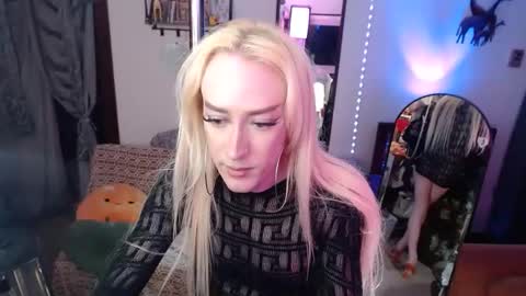 Snapshot of halovalentine chatting on 02-23-26, 11:24 halovalentine online show from 02-23-26, 11:24