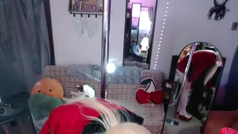 Snapshot of halovalentine chatting on 02-28-26, 01:12 halovalentine online show from 02-28-26, 01:12