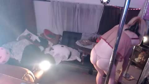 halovalentine online show from 04-27-26, 02:53