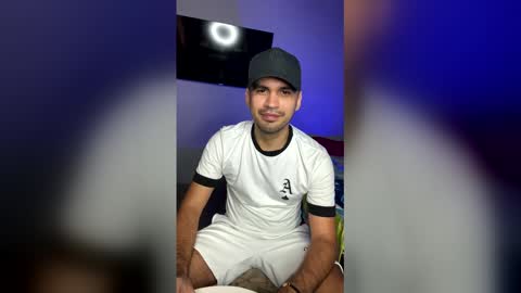 hamiltong12 online show from 12-05-25, 03:26