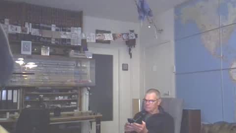 Snapshot of hamto65 chatting on 02-15-25, 06:55 Prefer men 80 online show from 02-15-25, 06:55