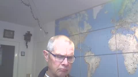 Snapshot of hamto65 chatting on 03-02-25, 10:16 Prefer men 80 online show from 03-02-25, 10:16