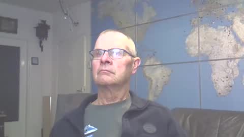 Snapshot of hamto65 chatting on 03-06-25, 10:15 Prefer men 80 online show from 03-06-25, 10:15