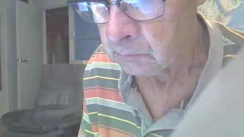 Snapshot of hamto65 chatting on 09-11-25, 06:19 Prefer men 80 online show from 09-11-25, 06:19