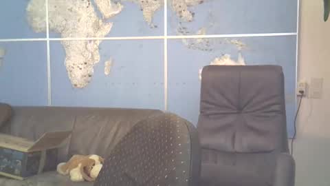 Snapshot of hamto65 chatting on 11-09-25, 08:51 Prefer men 80 online show from 11-09-25, 08:51