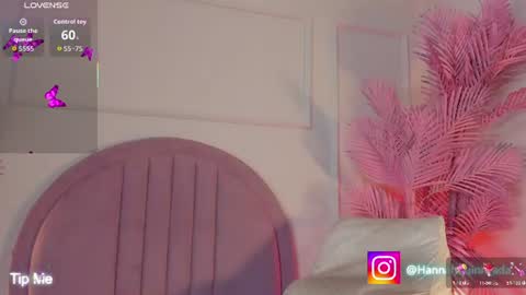 hanaahquinn online show from 07-10-26, 11:35