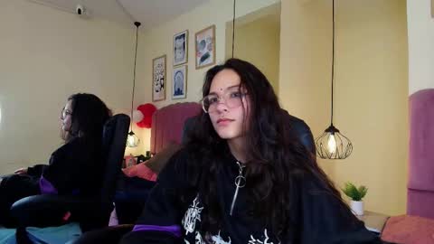 Snapshot of hanabie_ chatting on 02-27-26, 03:50 hanabie_ online show from 02-27-26, 03:50