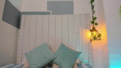 Snapshot of hanah_gray chatting on 10-13-25, 11:10 hanah_gray online show from 10-13-25, 11:10