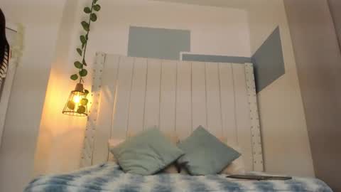 Snapshot of hanah_gray chatting on 02-17-26, 11:07 hanah_gray online show from 02-17-26, 11:07