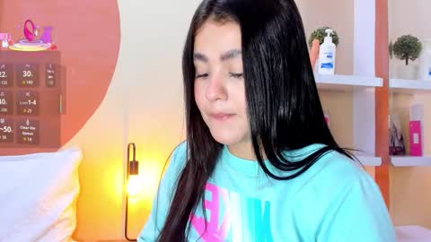 Snapshot of hanah_greey chatting on 01-07-26, 02:08 HANAH online show from 01-07-26, 02:08