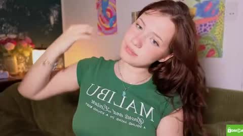 Snapshot of hanahwoods chatting on 05-07-26, 12:21 hanahwoods online show from 05-07-26, 12:21