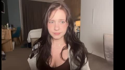 Snapshot of hanahwoods chatting on 06-01-26, 02:08 hanahwoods online show from 06-01-26, 02:08
