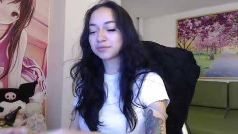 Hanaku  online show from 11-08-25, 01:22