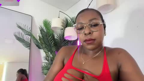 Snapshot of hanarousee chatting on 07-05-26, 02:13 Twtter Onlyfns HanaRousee online show from 07-05-26, 02:13