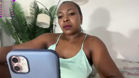 Snapshot of hanarousee chatting on 07-12-26, 01:35 Twtter Onlyfns HanaRousee online show from 07-12-26, 01:35