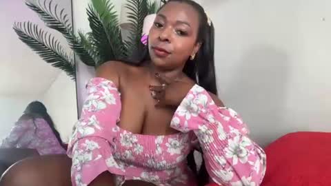 Snapshot of hanarousee chatting on 07-16-26, 01:39 Twtter Onlyfns HanaRousee online show from 07-16-26, 01:39