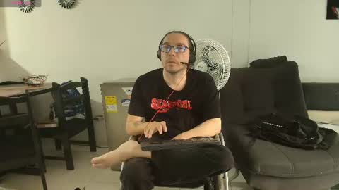 Snapshot of handicappedsex chatting on 06-27-26, 11:59 my only tetraking Charly QuadriplegicMy Feet Havent Walked For 30 Years They Are Soft They Are Holy online show from 06-27-26, 11:59