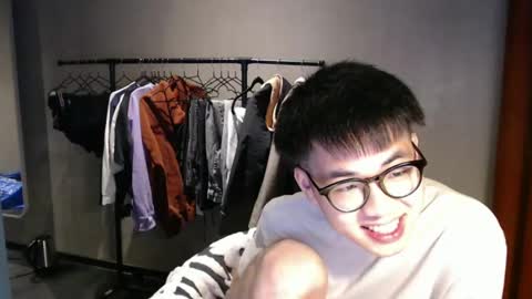 handsome_mannn online show from 03-03-25, 12:48