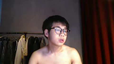 handsome_mannn online show from 09-28-25, 07:41