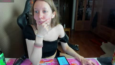 Snapshot of handsome_whale chatting on 01-08-26, 03:31 Mila online show from 01-08-26, 03:31