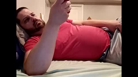 Snapshot of handsomedaddy198924 chatting on 06-10-26, 07:13 Handsomedaddy198923 online show from 06-10-26, 07:13