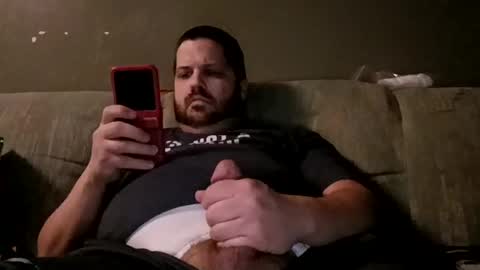 Snapshot of handsomedaddy198924 chatting on 06-13-26, 07:28 Handsomedaddy198923 online show from 06-13-26, 07:28