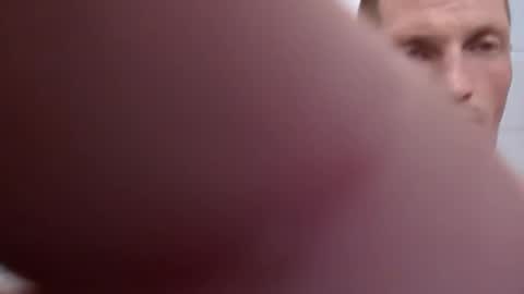 handsomerob42 online show from 10-31-25, 01:34