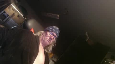 Snapshot of handyman5303 chatting on 03-06-25, 02:51 Handystudman online show from 03-06-25, 02:51