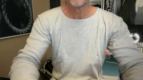 Snapshot of hankmoody6 chatting on 12-23-24, 09:05 hanky online show from 12-23-24, 09:05