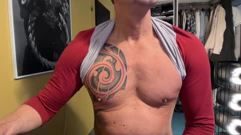 Snapshot of hankmoody6 chatting on 01-04-25, 12:49 hanky online show from 01-04-25, 12:49