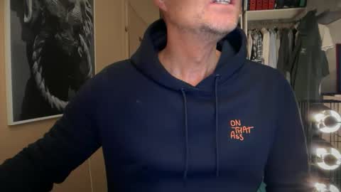 Snapshot of hankmoody6 chatting on 01-21-25, 07:26 hanky online show from 01-21-25, 07:26