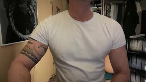 Snapshot of hankmoody6 chatting on 01-24-25, 04:06 hanky online show from 01-24-25, 04:06