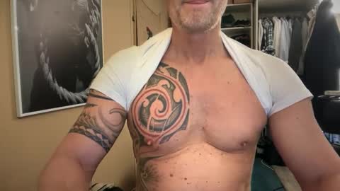 Snapshot of hankmoody6 chatting on 01-28-25, 01:38 hanky online show from 01-28-25, 01:38