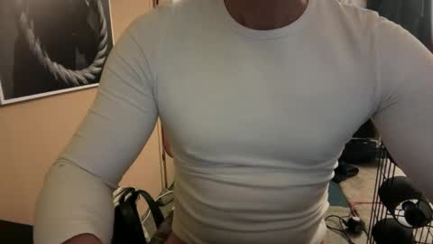 Snapshot of hankmoody6 chatting on 02-01-25, 05:26 hanky online show from 02-01-25, 05:26